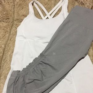 Lululemon in the Flow Crops Grey