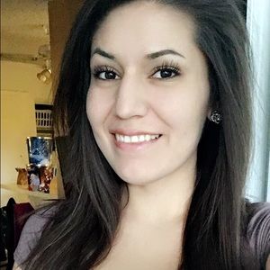 Meet your Posher, Nicole
