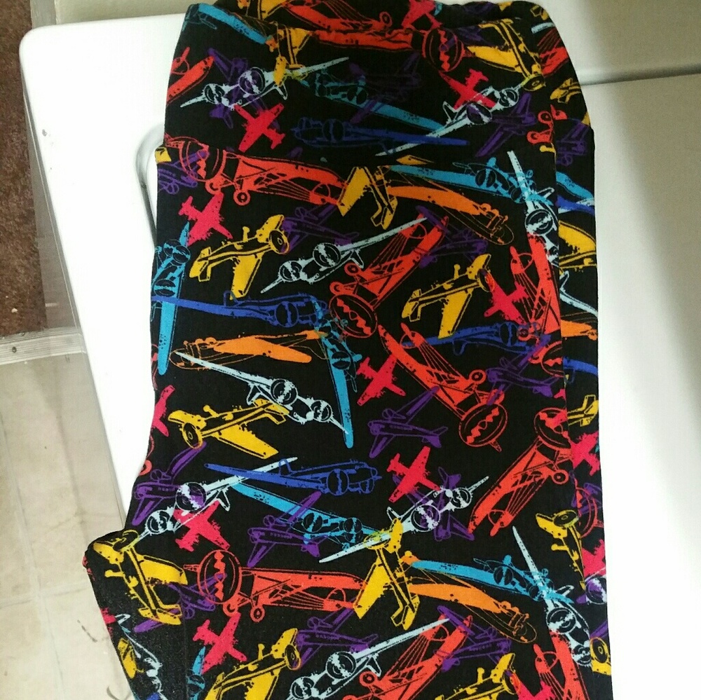 Brand New lula roe tc leggings Planes lularoe