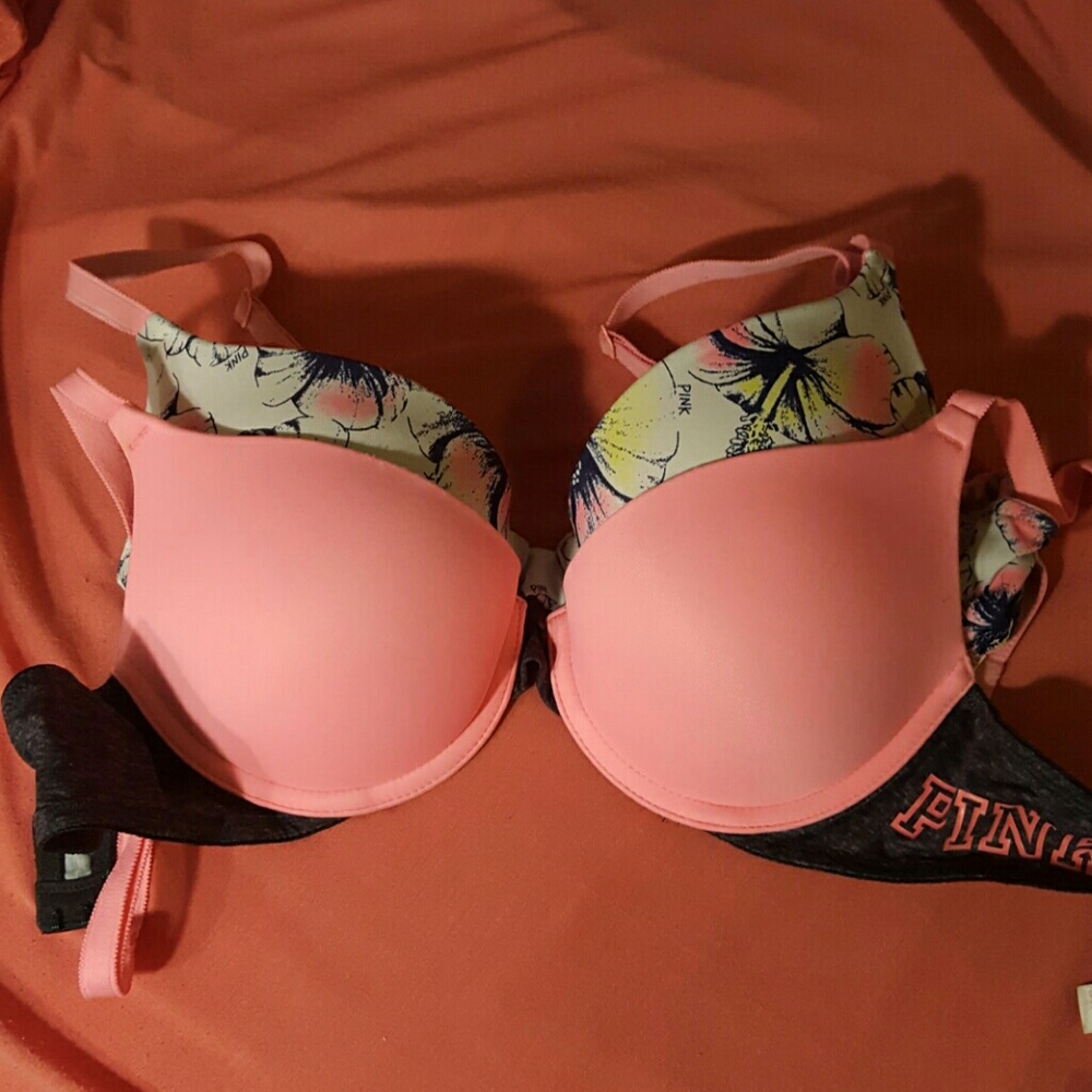 Victorias secret 34b bras for @sammylea94