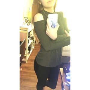 Gray Long Sleeve No Shoulders Top
