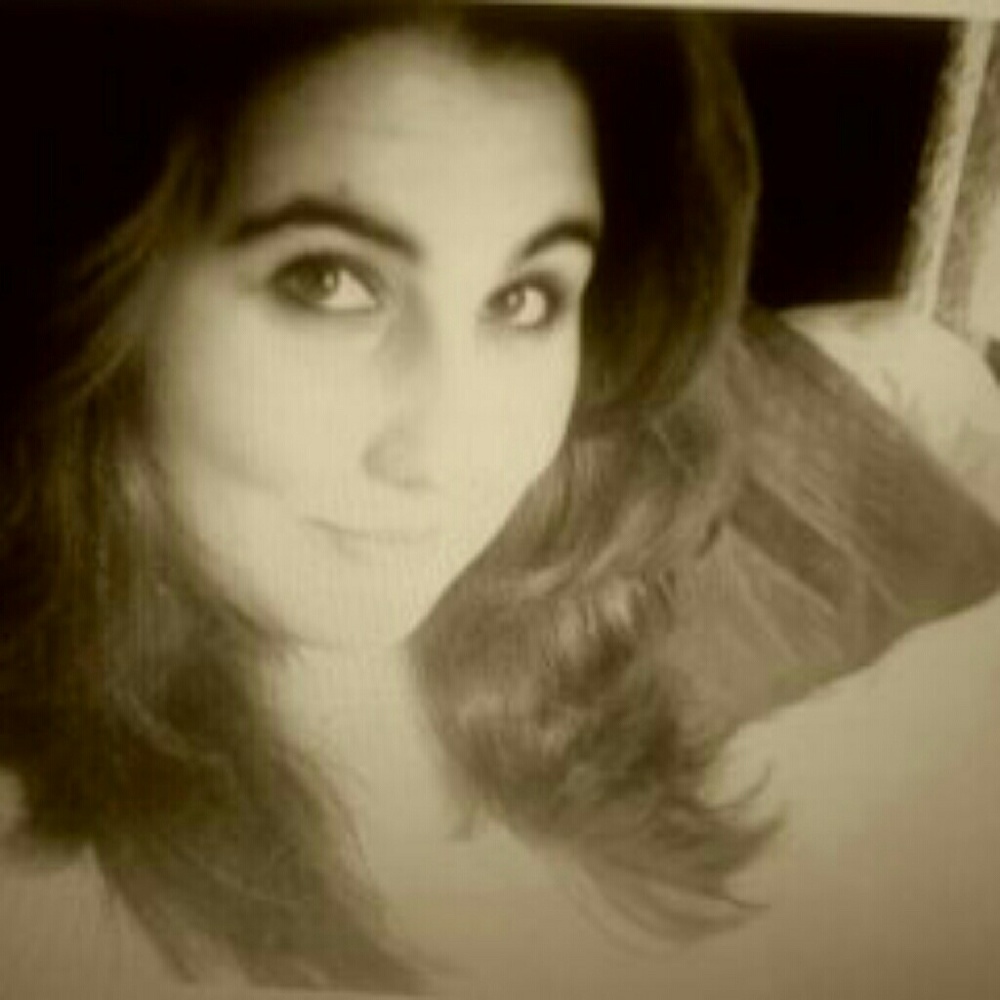 Meet your Posher, Khalida