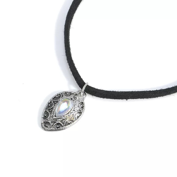 Fashion Choker - Picture 3 of 5