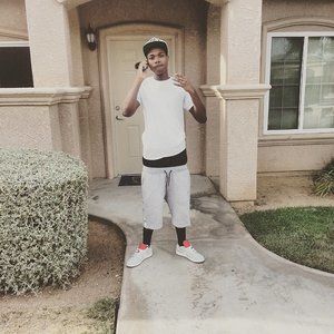 Meet your Posher, Dee