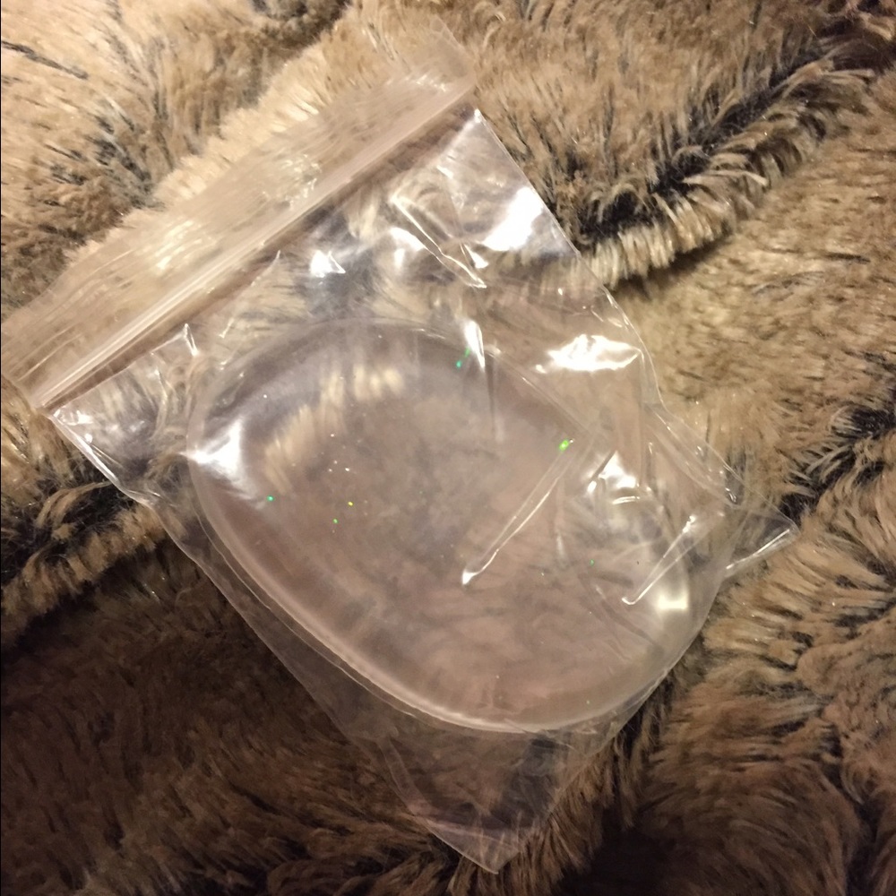 NEW Silicone Makeup Blenders - Picture 2 of 2