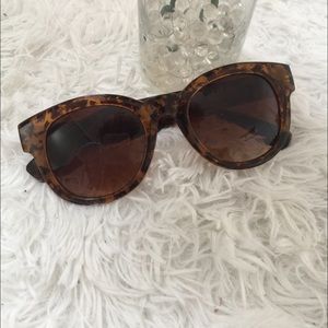 Fashion tortoise-shell Sunglasses