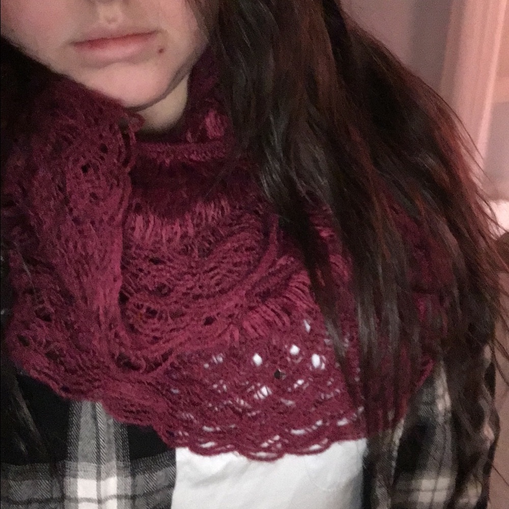 💐 Maroon Infinity Scarf 💐