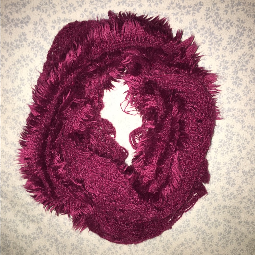 ๐ Maroon Infinity Scarf ๐ - Picture 2 of 2