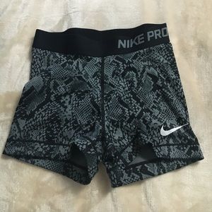 Nike pro workout shorts