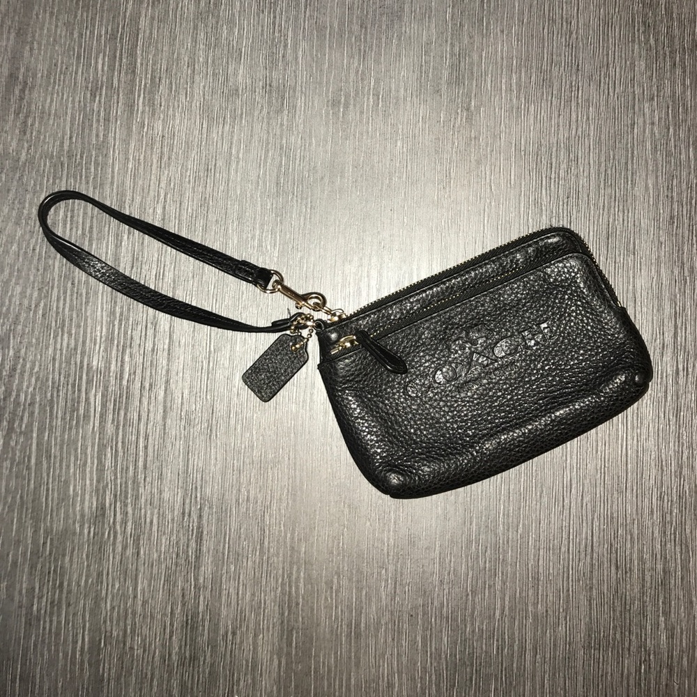 Coach wristlet (authentic)