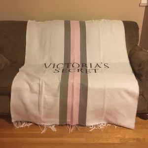Victoria secret blanket