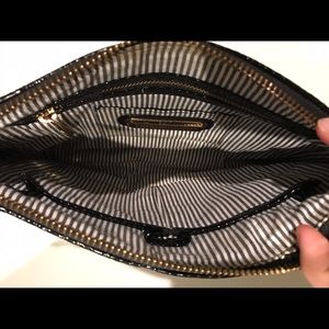 NOT FOR SALE - Addl Pictures of RM Interior