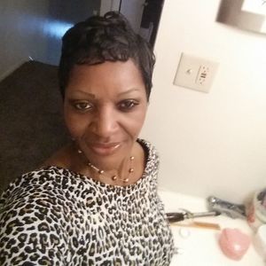 Meet your Posher, Marion