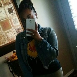 Meet your Posher, Angela