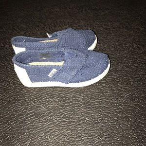 Toddler Toms Size 8