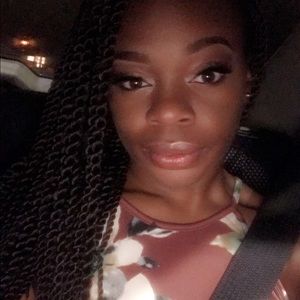 Meet your Posher, Yalandis