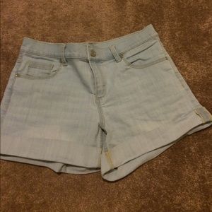 Denim Jean Shorts. Size 6. New York & Co
