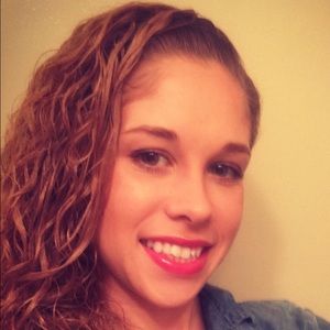 Meet your Posher, April