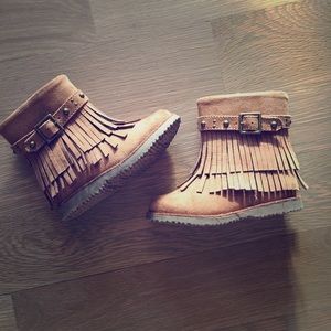 Tribal moccasin toddler boots