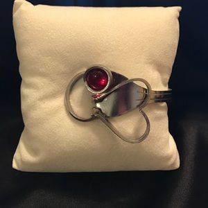 Stainless steel heart bracelet