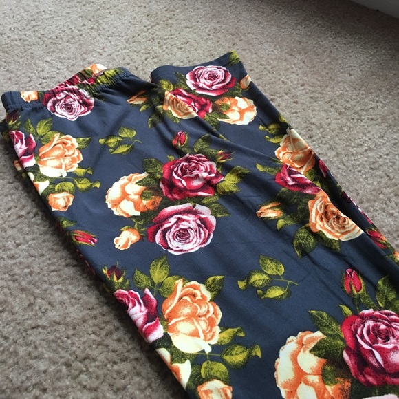 Sold out - Picture 2 of 2