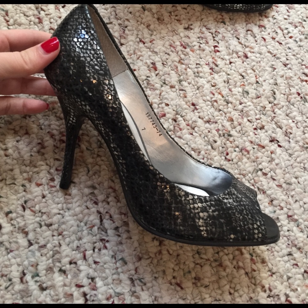 Black peep toe heels