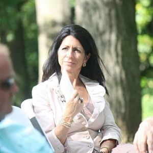 Meet your Posher, Debbie