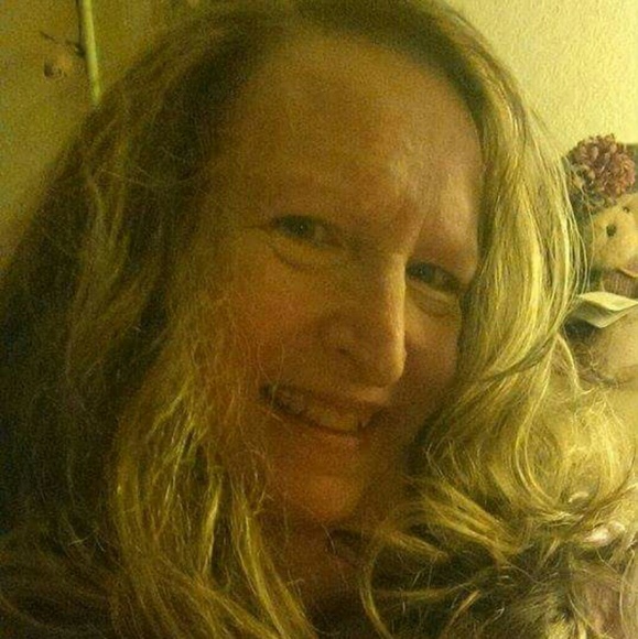 Meet your Posher, Sharon - Picture 4 of 4