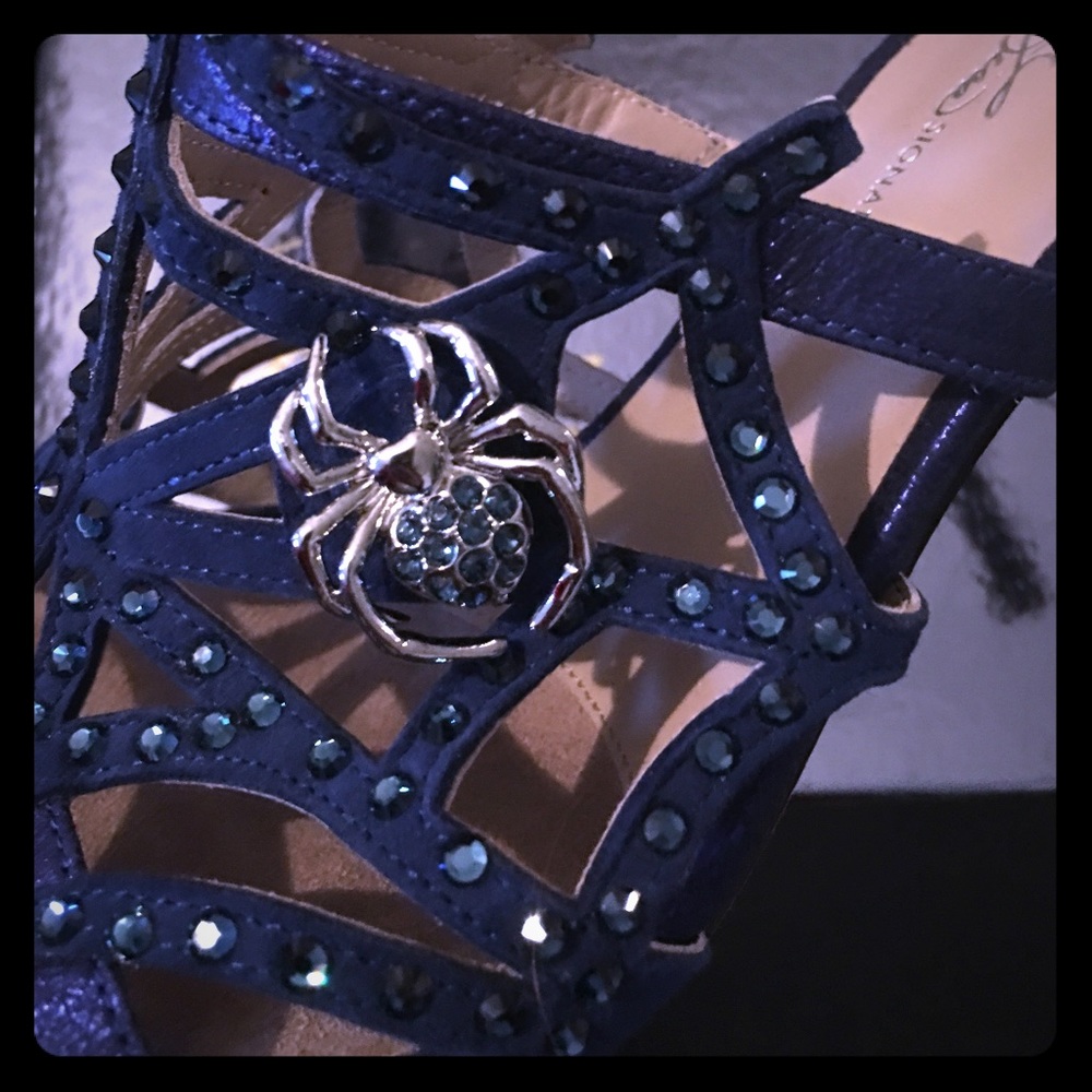 Donald J Pliner women's Signature Collection heels