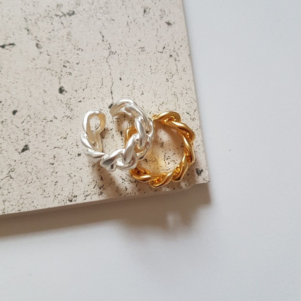 Chain link ring