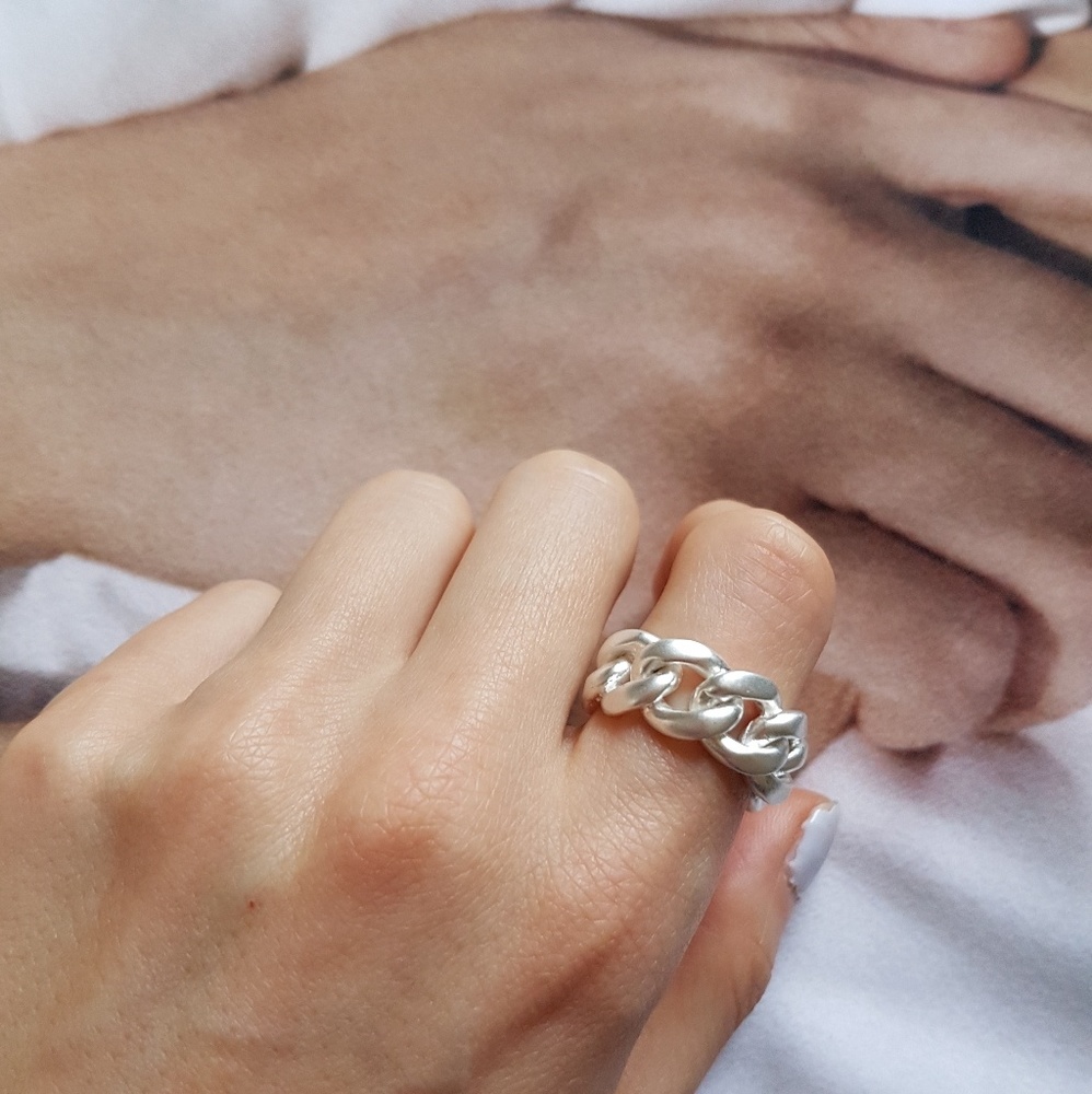 Chain link ring - Picture 3 of 5