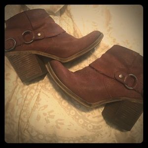 Lucky brand of blood boots leather
