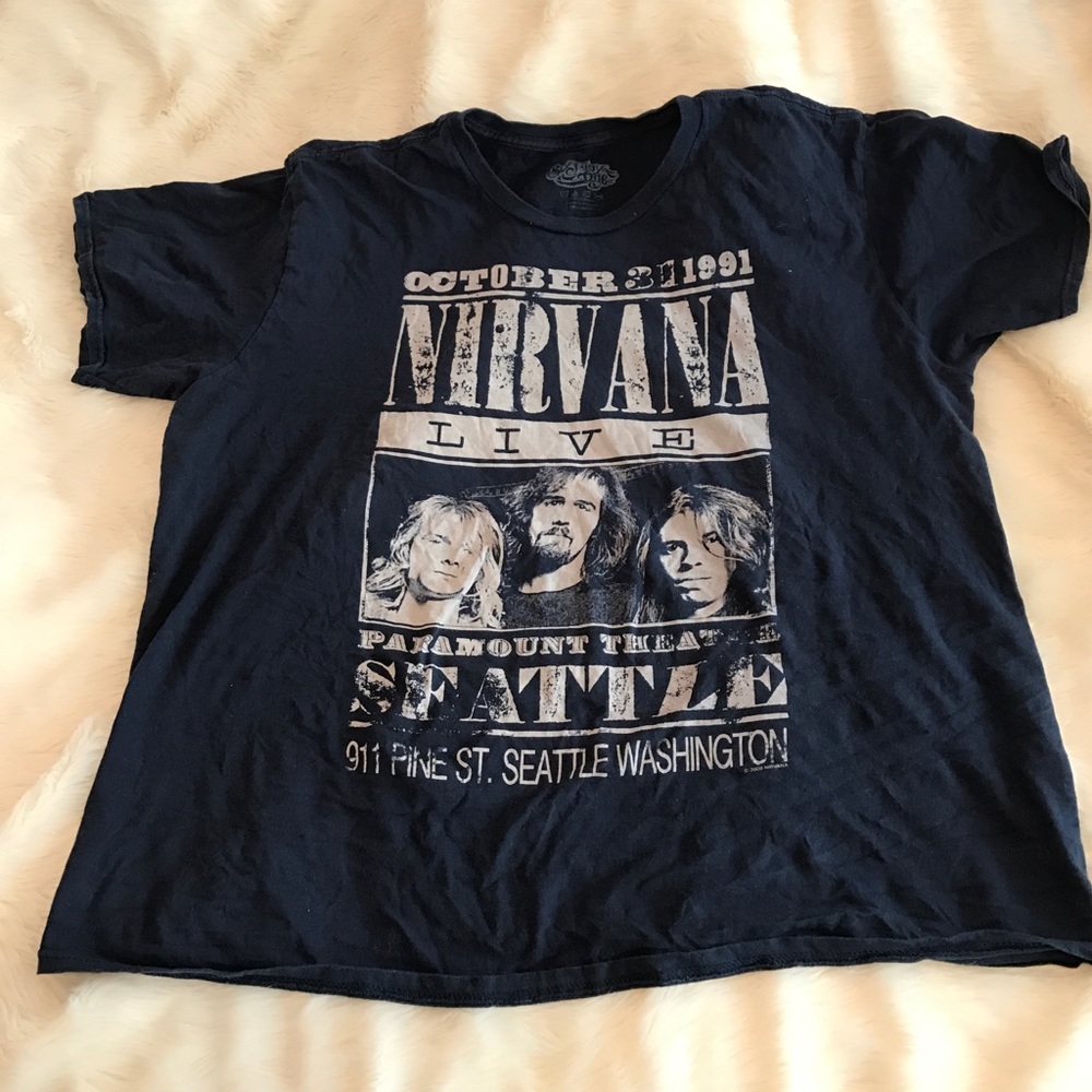 NWOT Unisex Vintage-Style Nirvana tee shirt