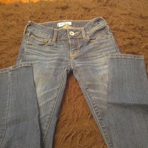 Bullhead skinniest jeans