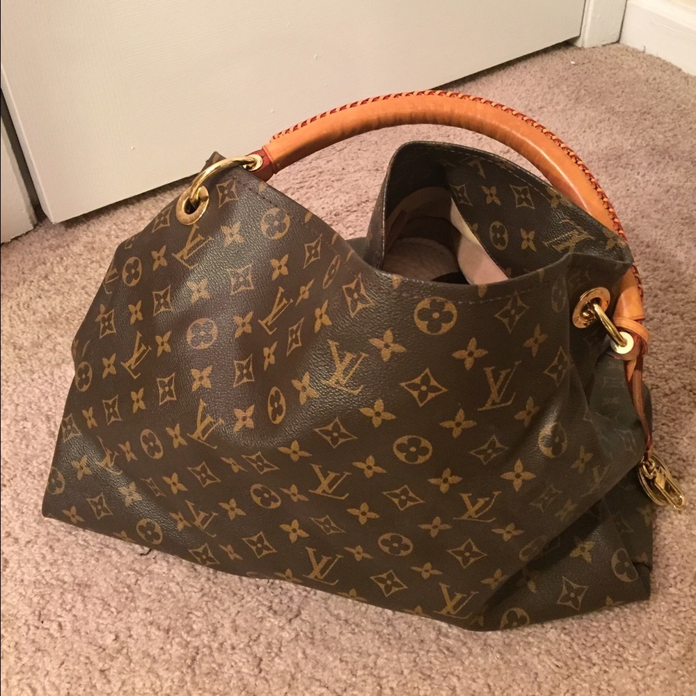 LV Shoulder Bag (Real Leather)
