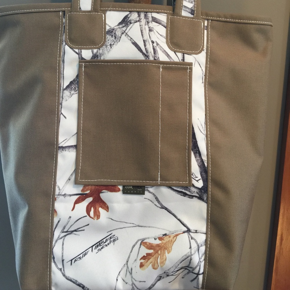 Union Bag Co. Weekender Bag in Nature Theme.