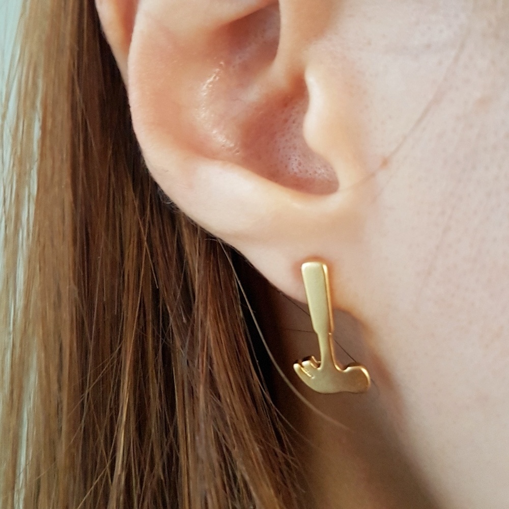 Mini hammer stud earrings