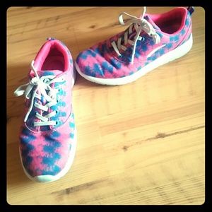 LA Gear Tennis shoes