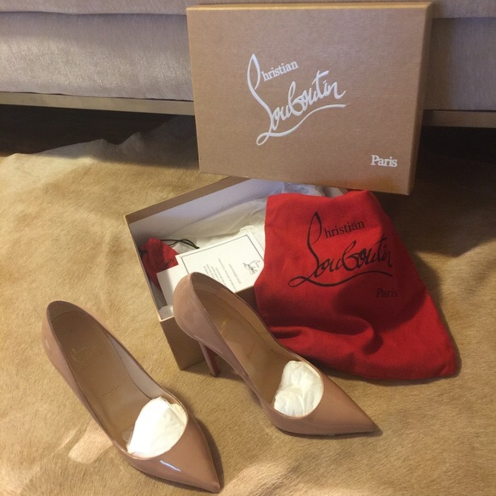 Christian Louboutin Nude Pigalle ⛔️Sold⛔️