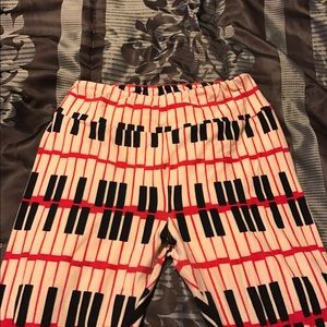 Lularoe piano leggings