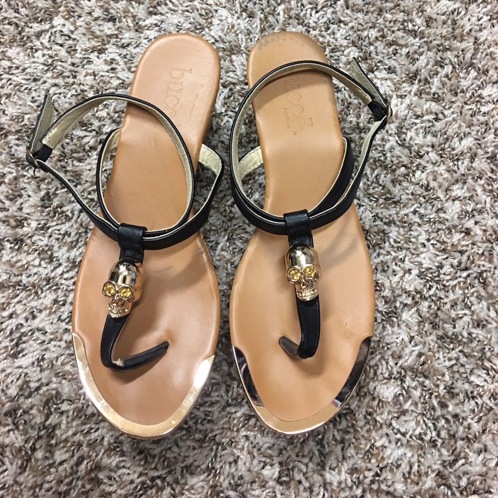 Black and gold cork sandals