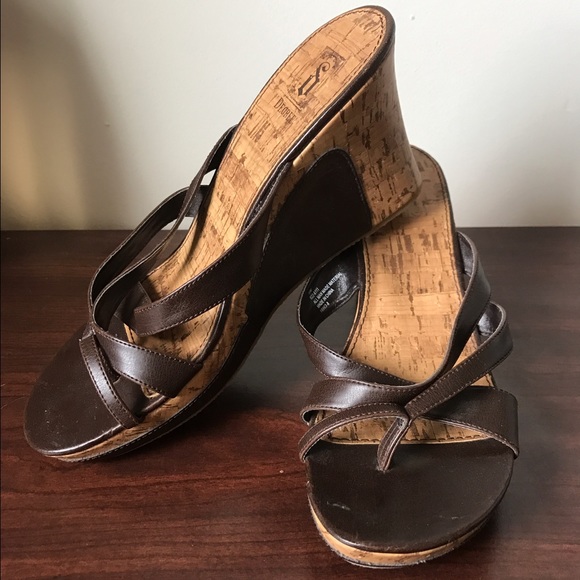 Decree Brown Wedges - Picture 1 of 3