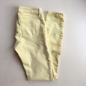 {Gap} yellow skinny jeans
