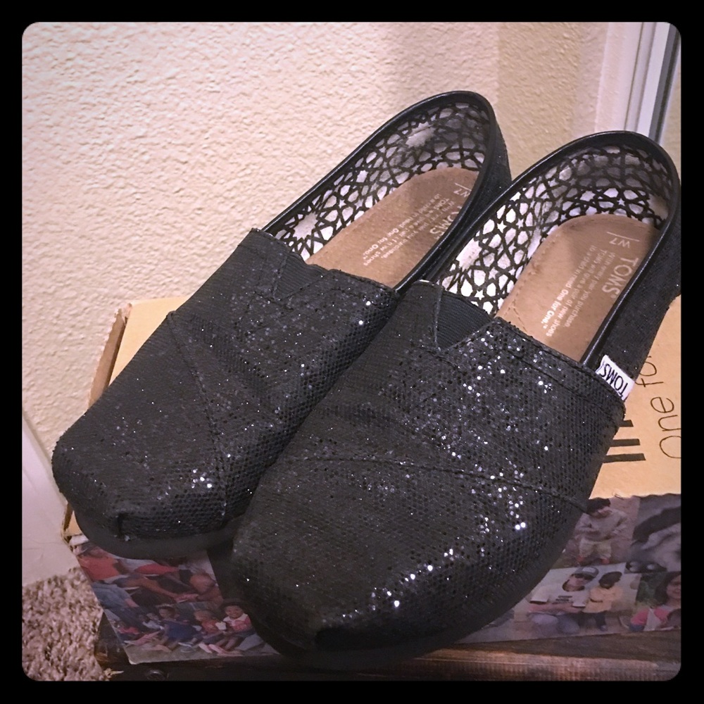 Toms