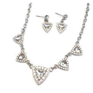NEW Gorgeous Silver Necklace and Earrings Set