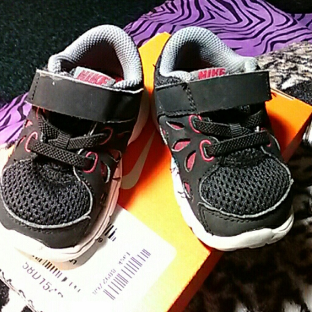 Boys Nikes