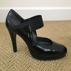 Patent leather Stuart Weitzman pumps