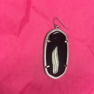 Single Kendra Scott black and gold Danielle