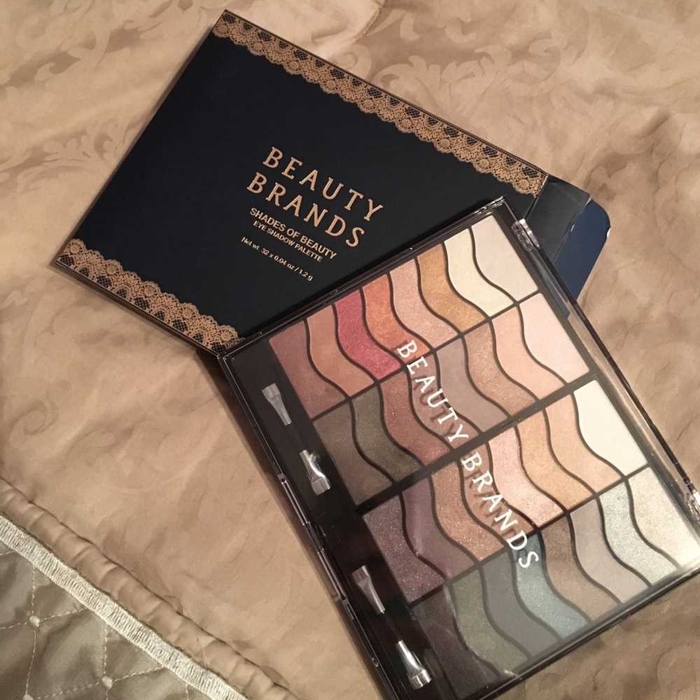 Eye shadows