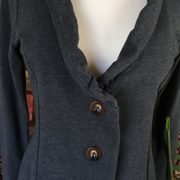 Soft grey blazer by Lilla P - Picture 2 of 6